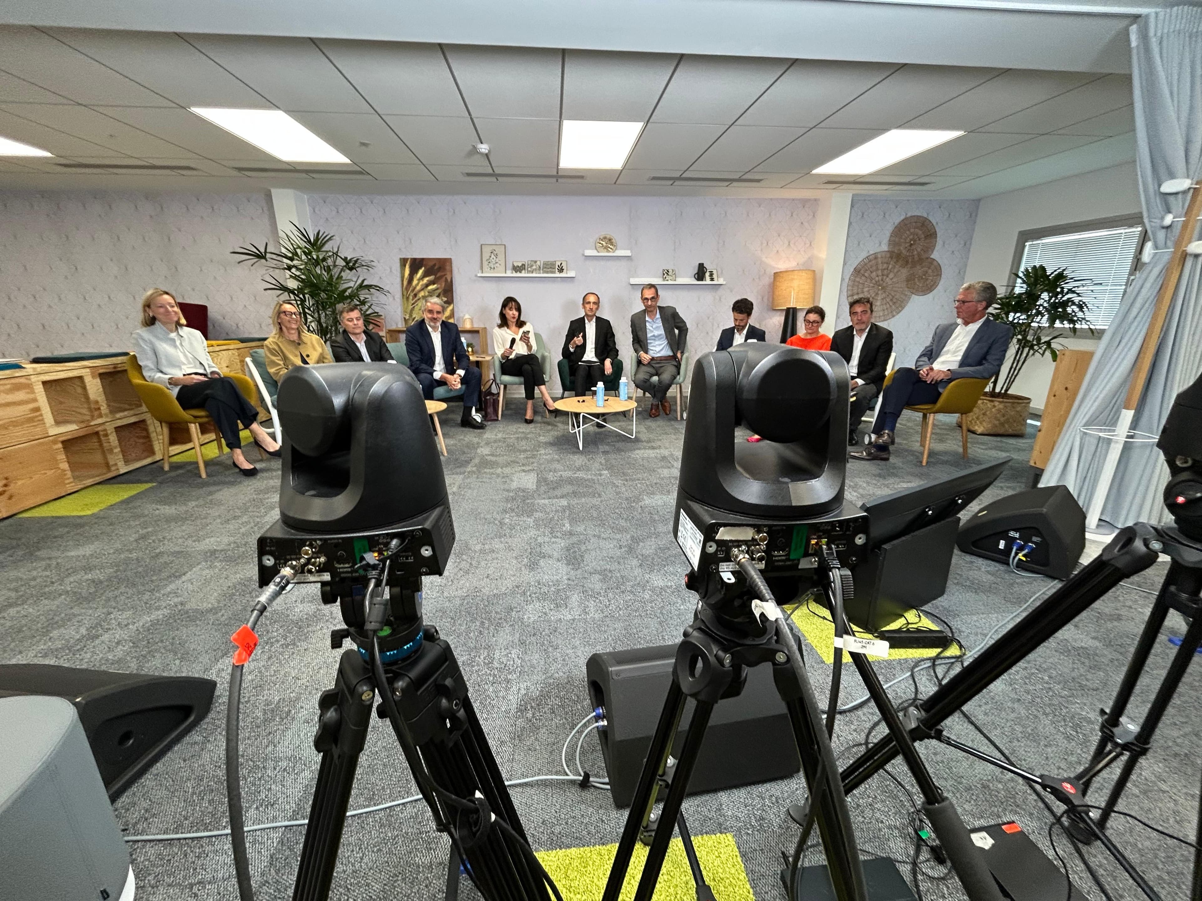 Régie vidéo mobile - Un plateau TV professionnel, directement chez vous - Mogador Studios Paris