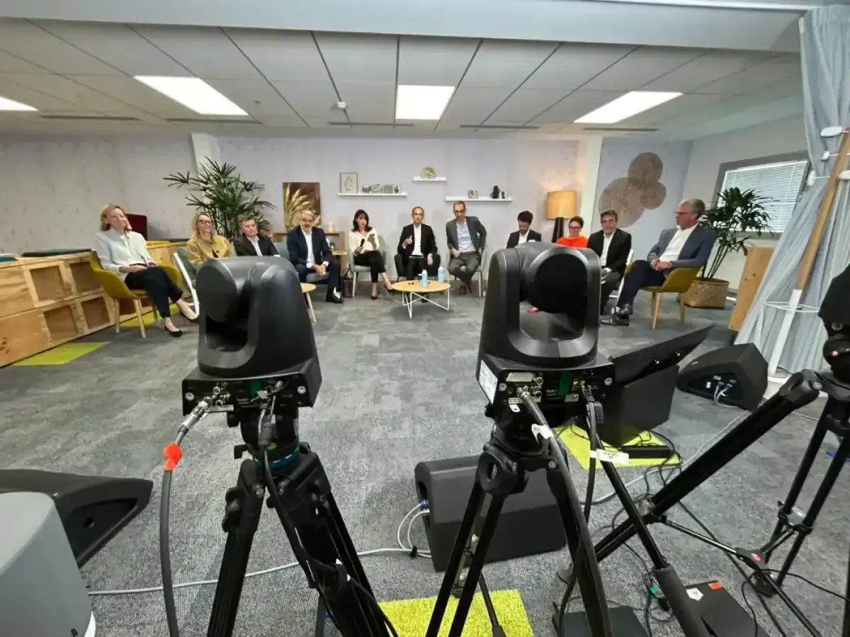 Régie vidéo mobile - Un plateau TV professionnel, directement chez vous - Mogador Studios Paris