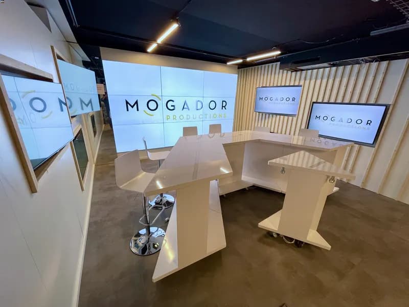 Studio Le Talk Mogador Studios Paris - Plateau TV Corporate - Vue 2