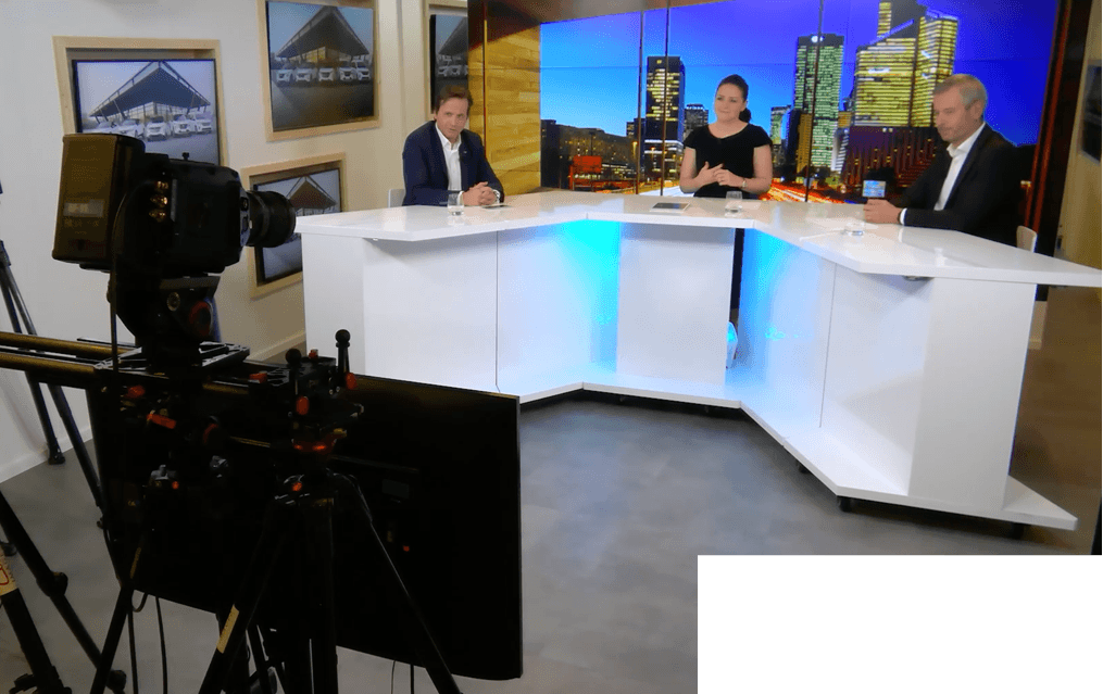 Studio Le Talk - Plateau TV Corporate - Location plateau TV Paris Mogador Studios